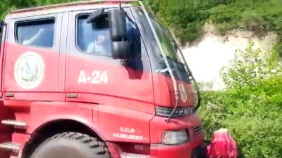 helikopter - Turgutlu'daki orman yangınında soğutma çalışmaları sürüyor (3) - MANİSA Videosu