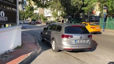 ilk mudahale -  Dönüş yapmak isteyen araç motosikletliye böyle çarptı Videosu