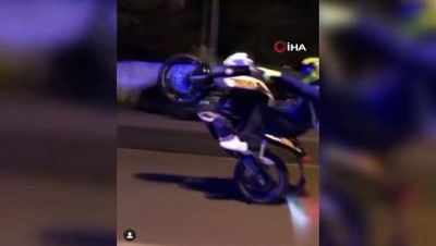 trafik teroru -  İstanbul'da motosikletli magandanın “drift”, “makas” ve “tek teker” terörü kamerada Videosu