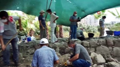 gun isigi -  Aratos'un anıt mezarı kazılarında iç duvara ulaşıldı Videosu
