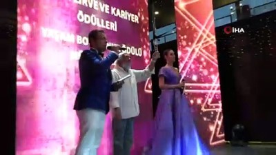 yerel secimler -  - Başkan Kemal Deniz Bozkurt, yılın belediye başkanı seçildi Videosu