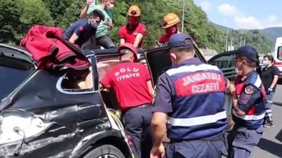 Anadolu Otoyolu'nda bariyere çarpan cipin sürücüsü yaralandı - BOLU