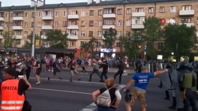 ses bombasi -  - Çatışmaların devam ettiği Belarus'ta çok sayıda kişi gözaltına alındı Videosu