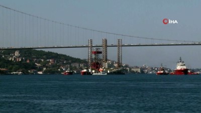 petrol platformu -  Dev petrol platformu İstanbul Boğazı'ndan geçiyor Videosu