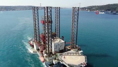 kiyi emniyeti -  Dev petrol platformu İstanbul Boğazı'ndan geçiyor Videosu