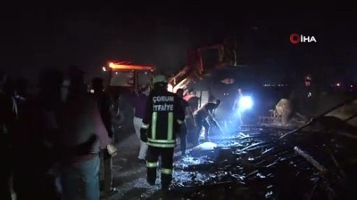   Keresteciler Sitesi'nde yangın...2 atölye ve 1 traktör yandı