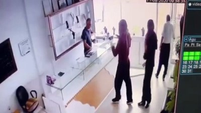 kadin kiligi - Kuyumcu soygunu güvenlik kamerasında - ADANA Videosu
