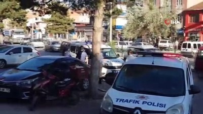 yaya gecidi -  Belediyeye ait kamyonetin çarptığı yaya ağır yaralandı Videosu