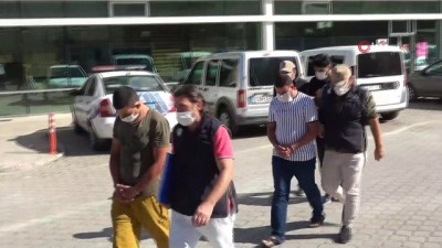 polis araci -  DEAŞ'tan 4 kişinin gözaltı süresi uzatıldı, 1 kişi mahkemece serbest bırakıldı Videosu