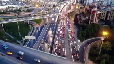 yol durumu -  İstanbul’da trafik kilitlendi, yoğunluk yüzde 50’ye ulaştı Videosu
