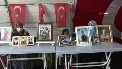  Aileler evlatlarını PKK terör örgütünden almak için direnişlerini sürdürüyor