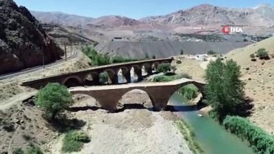 karayollari -  Zamana meydan okuyan köprüde, restorasyon çalışmaları başladı Videosu