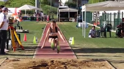 dera - Atletizm yarışmaları, alınan sağlık tedbirleri kapsamında sürüyor - DENİZLİ Videosu