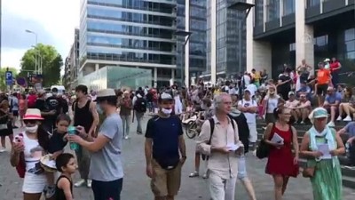 Belçika'da hükümet, Kovid-19 tedbirleri nedeniyle protesto edildi - BRÜKSEL