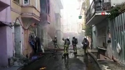  Beyoğlu’nda  bulunan bir binanın 2’nci katında yangın çıktı