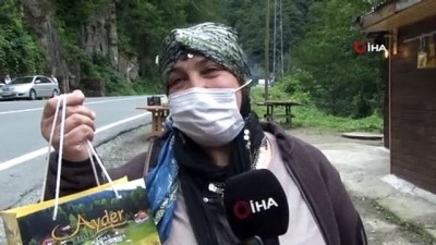 eziler -  Cumhurbaşkanı Erdoğan'ın Ayder yolunda durarak mısır aldığı Rizeli Emine Çolak ve ailesi o anları anlattı Videosu