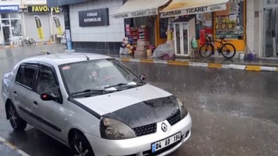 Heavy rainfall causes flash floods in eastern Turkey