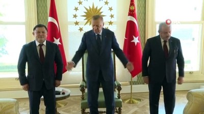  Cumhurbaşkanı Erdoğan, Kırgızistan Meclis Başkanı Dastanbek Cumabekov'u kabul etti