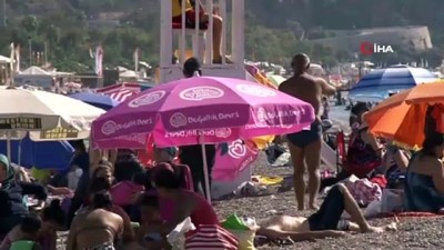 adli tip kurumu -  Denizde ölü bulunan yaşlı adamdan geriye bastonu ve kıyafetleri kaldı Videosu