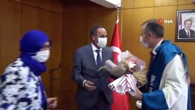 bayrak yarisi -  FÜ’nün yeni rektörü  Prof. Dr. Göktaş, göreve başladı Videosu