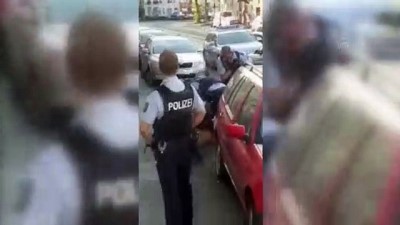 polis siddeti - (TEKRAR) Almanya'da Türk gence 'George Floyd' muamelesi - MULHEIM AN DER RUHR Videosu