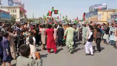 bagimsizlik - Afganistan'da Bağımsızlık Günü kutlanıyor - MEZAR-I ŞERİF Videosu