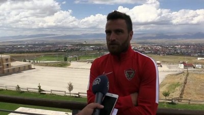 ikinci lig - Hatayspor'un kaptanı Mesut Çaytemel: 'Süper Lig'i göreceğim için çok mutluyum' - ERZURUM Videosu