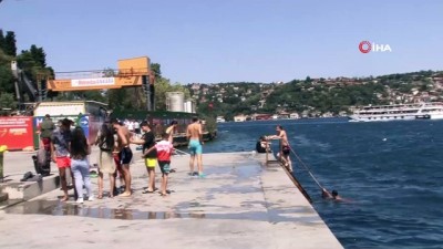 balik tutma -  Kurban Bayramı'nı İstanbul'da geçiren vatandaşlar Bebek Sahili'ne akın etti Videosu