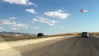 keci -  Ters yönde giden sürücünün rahatlığı pes dedirtti Videosu