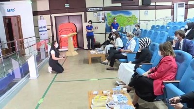 AK Parti'li bazı kadın milletvekilleri, deprem simülasyonunu deneyimledi - ANKARA