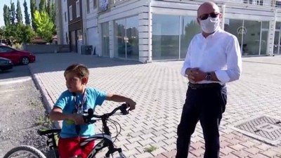 bisiklet - Bisiklet sürmek için asfalt yol isteyen çocuğun talebi yerine getirildi - KAYSERİ Videosu