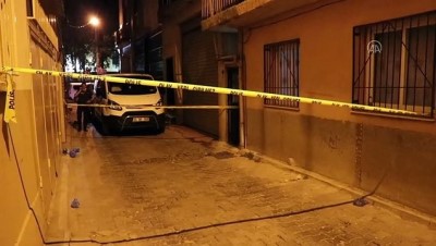 baros - İzmir’de bir kadın vücudundaki cam kesileri nedeniyle evinde ölü bulundu Videosu