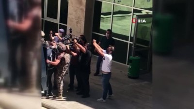 yakin koruma -  Azeri suç örgütü liderini öldürdüğü iddia edilen 2 zanlı adliyeye sevk edildi Videosu
