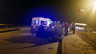  Karabük’te iki otomobil çarpıştı : 2 yaralı