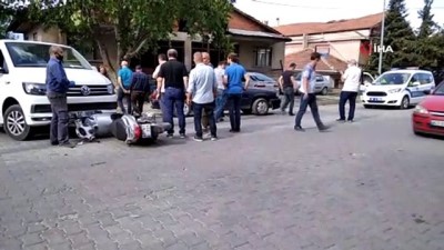 motosiklet surucusu -  Simav’da trafik kazası: 1 yaralı Videosu