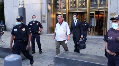 seyahat yasagi - Trump'ın gözaltına alınan eski danışmanı Steve Bannon, 'dolandırıcılık' suçlamalarını reddetti - WASHINGTON Videosu