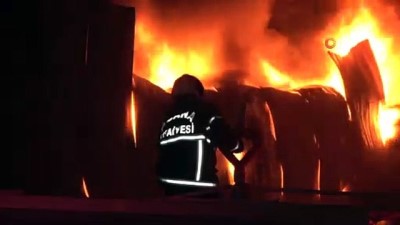 gesi -  5 bin metrekarelik geri dönüşüm fabrikasındaki yangın devam ediyor Videosu