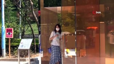 yogi -  - Japonlar şeffaf tuvaletin fotoğrafını çekmek için parka akın etti
- Şeffaf duvarlı tuvaletlere yoğun ilgi Videosu