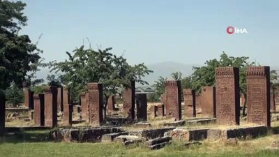 mezar tasi -  Selçuklu Meydan Mezarlığı'nda 1071’inci mezar taşı restore edildi Videosu
