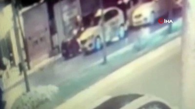 taksi duraklari -  Taksiciler arasındaki silahlı kavga kamerada Videosu