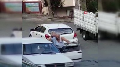 yol verme kavgasi -  Yol verme kavgasında şehir magandasına 'kadın tekvandocu' şoku Videosu