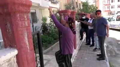 polis merkezi -  Annesini eve kapatıp rehin alan gence polis operasyonu Videosu