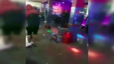 gece kulubu -  - Peru'daki gece kulübü baskını sonrası 26 kişinin korona virüs olduğu ortaya çıktı Videosu