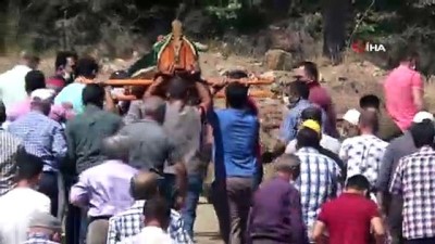 koy mezarligi -  Koyun cinayetinde cenazelerden biri defnedildi, diğeri ikindi namazından sonra defnedilecek Videosu