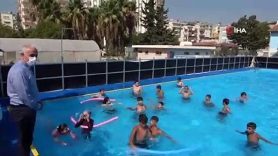 ebeveyn -  Mersin'de çocuklar okul bahçelerine kurulan portatif havuzlarda yüzme öğreniyor Videosu