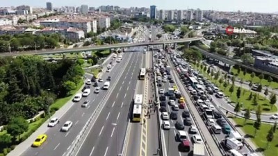 kirkoy -  Metrobüs yandı, E-5’te trafik durdu Videosu