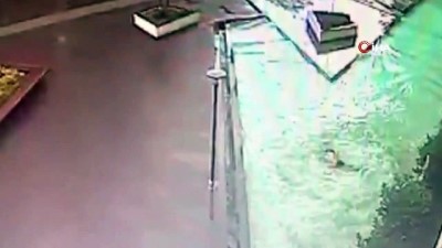cinayet -  Esenyurt'ta Lüks sitenin 11. katından düşen adam feci şekilde can verdi...Düşme anı kameralara yansıdı Videosu