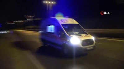 polis merkezi -  Otomobilde tartışan çift kaza yaptı Videosu