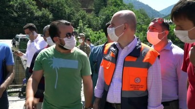  Ulaştırma ve Altyapı Bakanı Karaismailoğlu sel bölgesinde