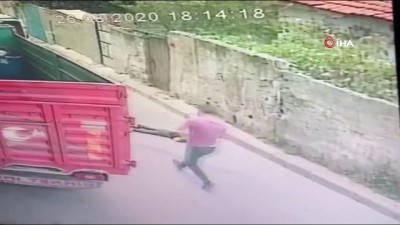 polis ekipleri -  Beyoğlu'nda dehşeti yaşayan kızın babası konuştu: “Kızıma vurup gitti, bu vicdansızlıktır” Videosu